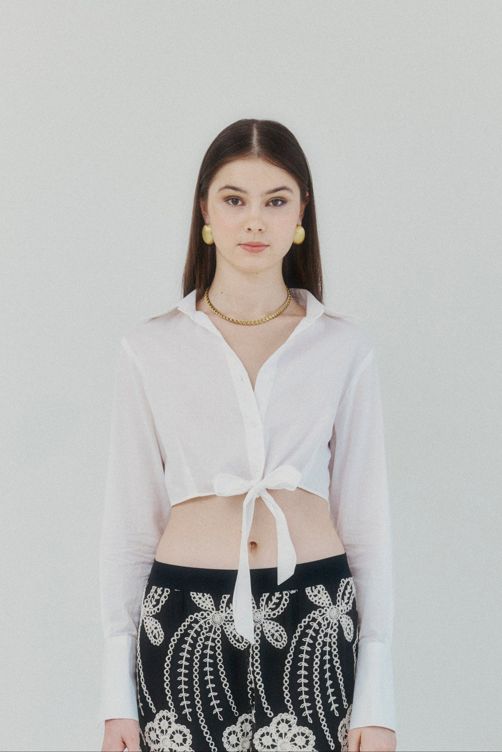 White Knot‑Front Cotton Linen Cropped Shirt